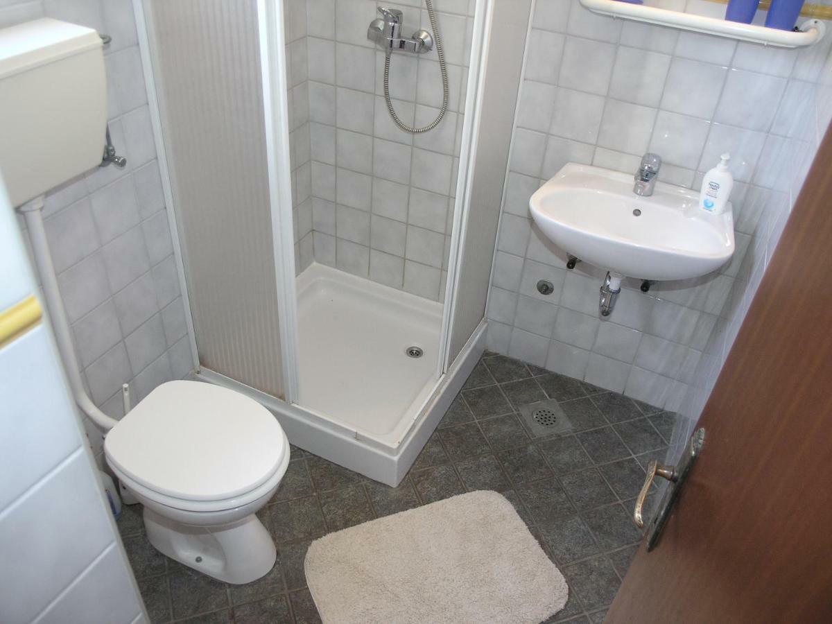 Vala Apartmani Bibinje Exteriör bild